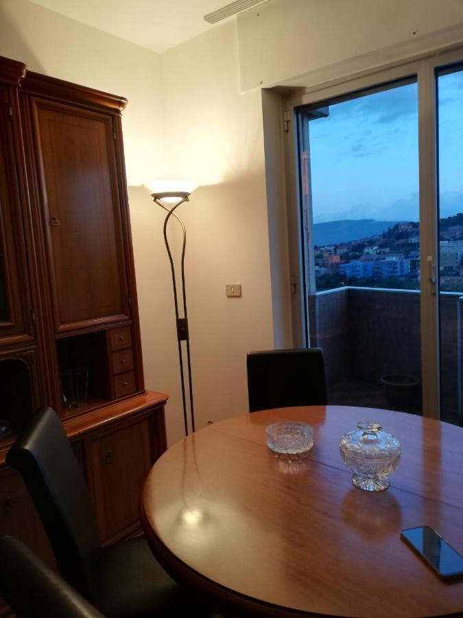 Nino E Issi Apartment Trieszt Kültér fotó